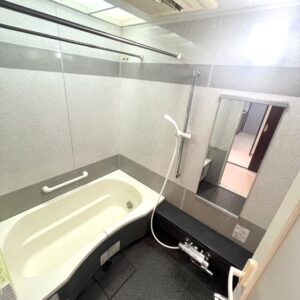 ゆったり入れてお掃除もラクラクのユニットバス