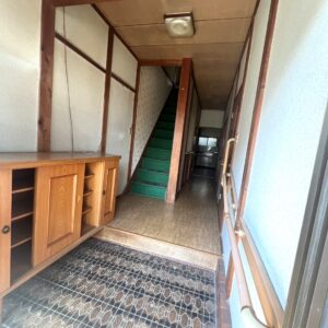 南西向きの明るい玄関