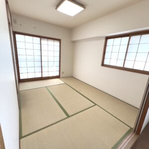 ★和室も2面採光で明るくて風通し気持ちいいですよ(^^♪