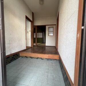 昔ながらの広い玄関