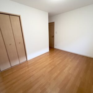 各居室にクローゼットがあるので片付け便利