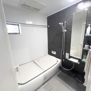 ●浴室乾燥機付きの1坪サイズのお風呂です。最高