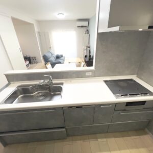 ●キッチンです。コンロがIHで安全対策徹底してとってもきれい♪