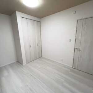 ⑯2階5.5帖の洋室その②